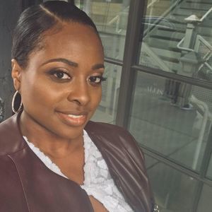 Meet your Posher, Rena